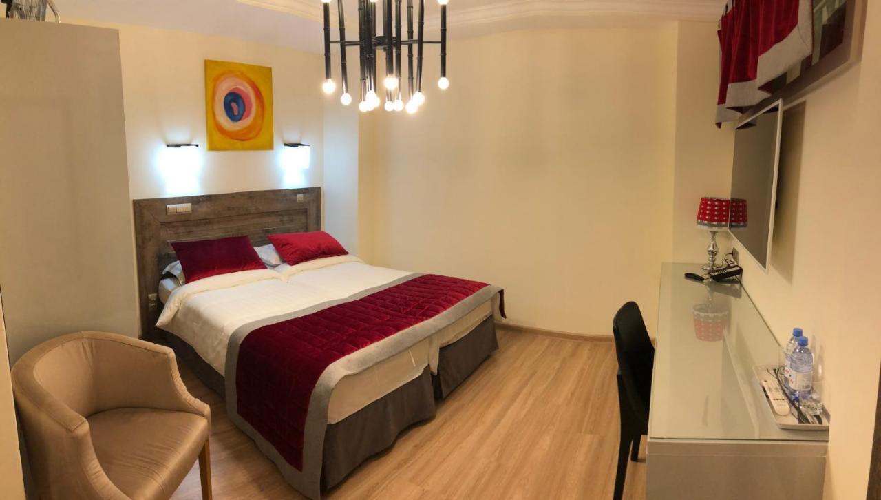 Grace Point Hotel Astaná Habitación foto